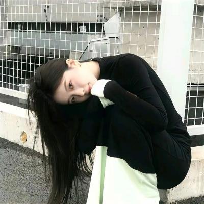 被偷听心声后，豪门全家追着我宠